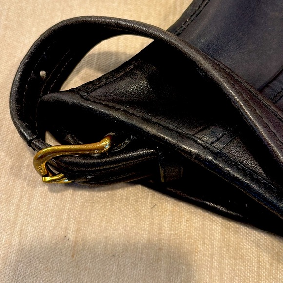 Vintage gorgeous Coach bag with embossed label, original leather tag,zipper pull - Picture 6 of 16